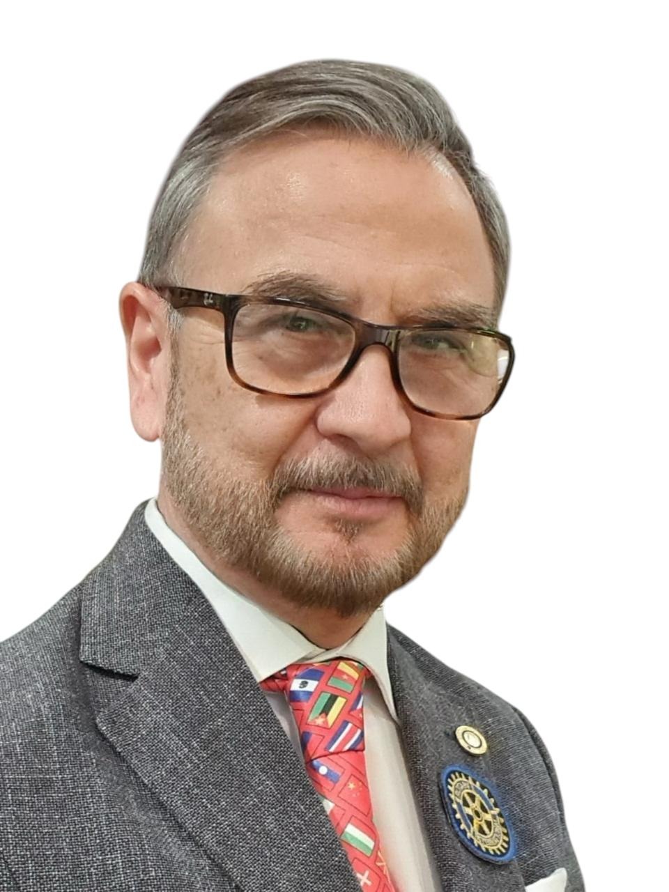 Gobernador del Distrito 4110